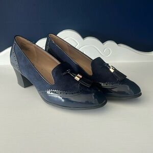 Karen Scott navy suede heels
